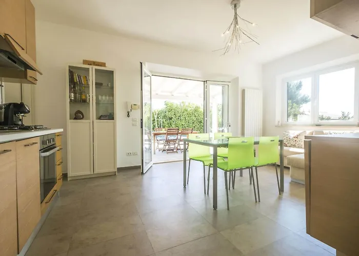 Villa 735 - Quadrilocale Nuova, Al Taunus Con Portico, Giardino E Piscina Privata - Climatizzata - Inclusa *